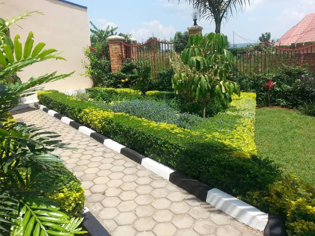 Ikaze B&B Kigali Eksteriør billede